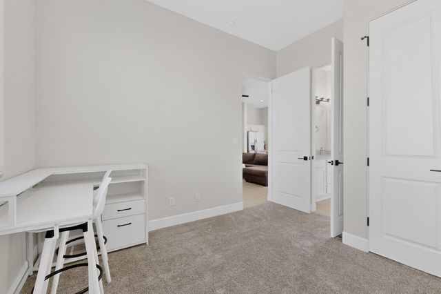 520 Bellamah Avenue NW, Albuquerque, NM 87102