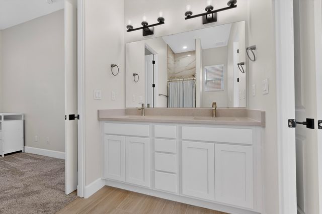 520 Bellamah Avenue NW, Albuquerque, NM 87102