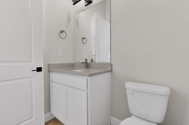 520 Bellamah Avenue NW, Albuquerque, NM 87102