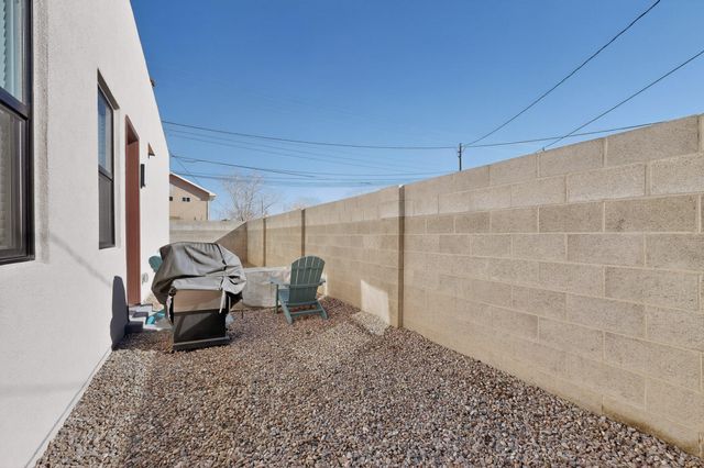 520 Bellamah Avenue NW, Albuquerque, NM 87102