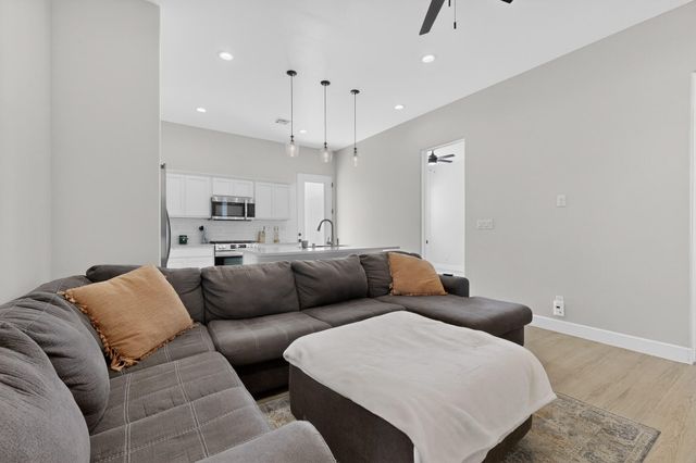 520 Bellamah Avenue NW, Albuquerque, NM 87102