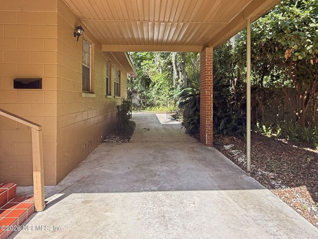 5516 AHMAD Drive N, Jacksonville, FL 32209