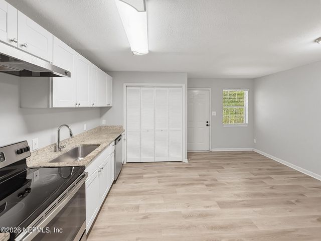 5516 AHMAD Drive N, Jacksonville, FL 32209