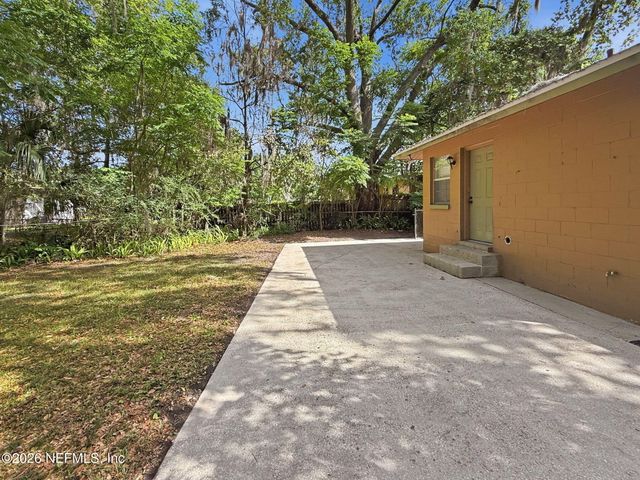 5516 AHMAD Drive N, Jacksonville, FL 32209