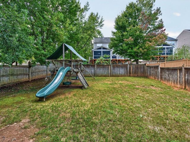 7803 Clover Creek Court, Raleigh, NC 27613