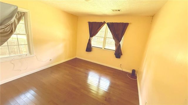 1367 Oakview Circle, Forest Park, GA 30297