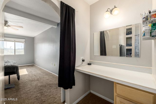 48822 N ROUGHRIDER Road, New River, AZ 85087