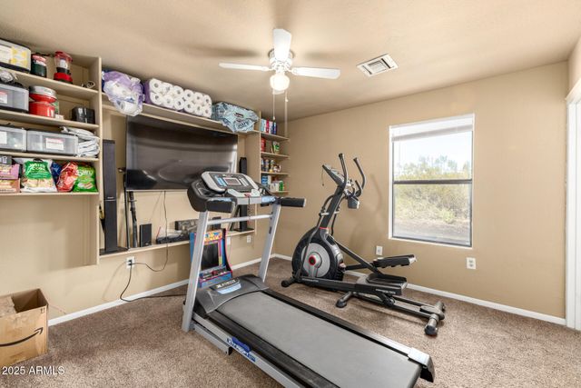 48822 N ROUGHRIDER Road, New River, AZ 85087