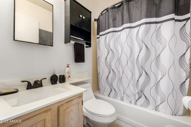 48822 N ROUGHRIDER Road, New River, AZ 85087