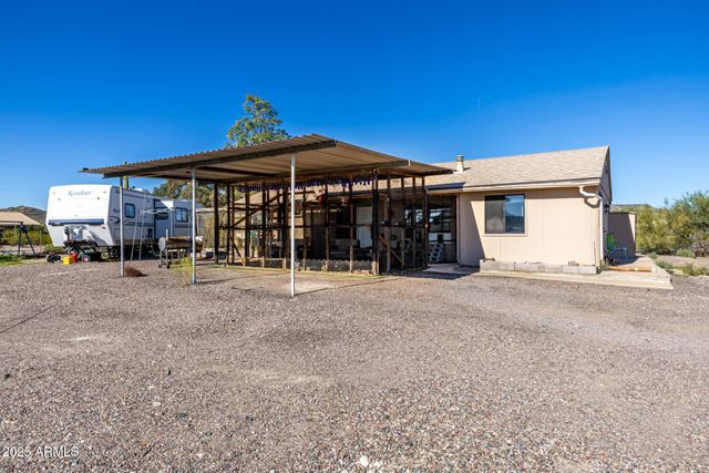 48822 N ROUGHRIDER Road, New River, AZ 85087