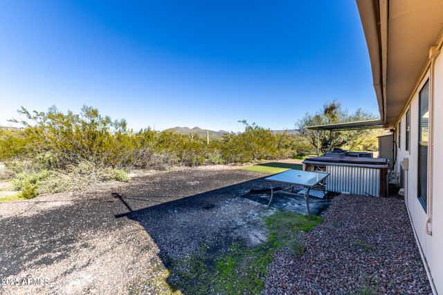 48822 N ROUGHRIDER Road, New River, AZ 85087