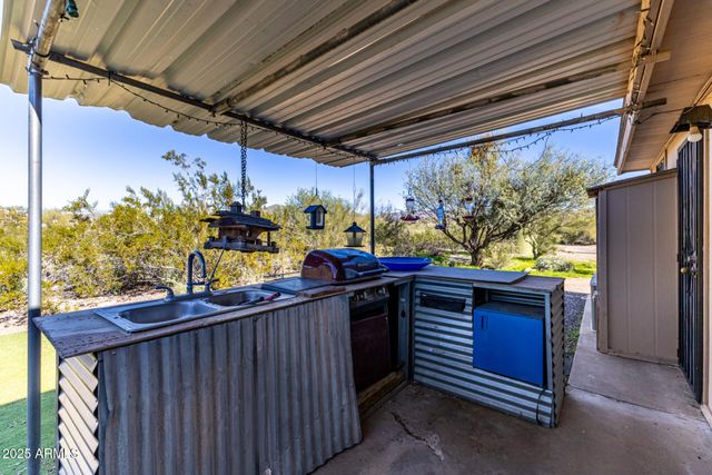 48822 N ROUGHRIDER Road, New River, AZ 85087