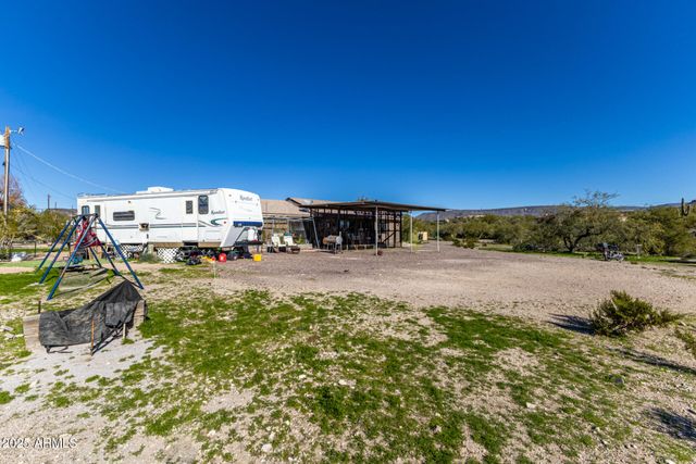 48822 N ROUGHRIDER Road, New River, AZ 85087