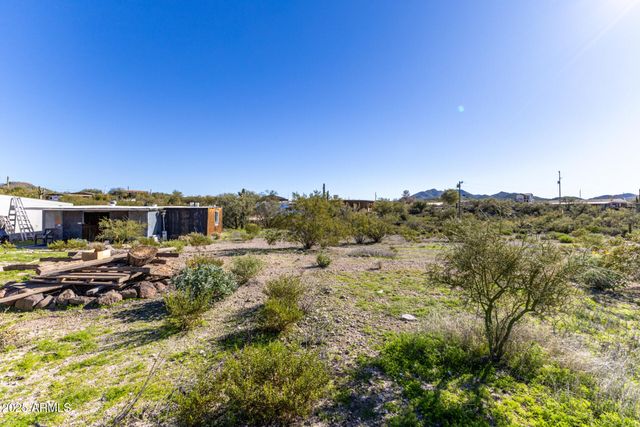 48822 N ROUGHRIDER Road, New River, AZ 85087