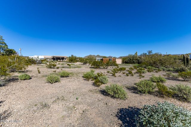 48822 N ROUGHRIDER Road, New River, AZ 85087