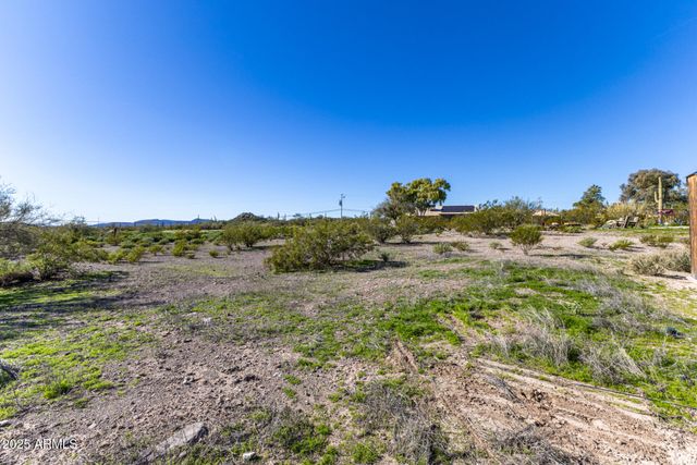 48822 N ROUGHRIDER Road, New River, AZ 85087