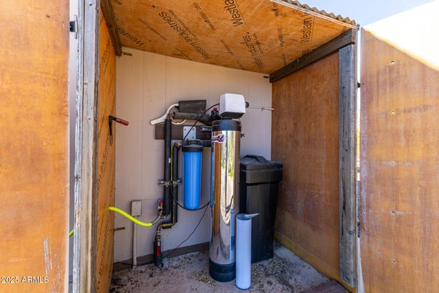 48822 N ROUGHRIDER Road, New River, AZ 85087