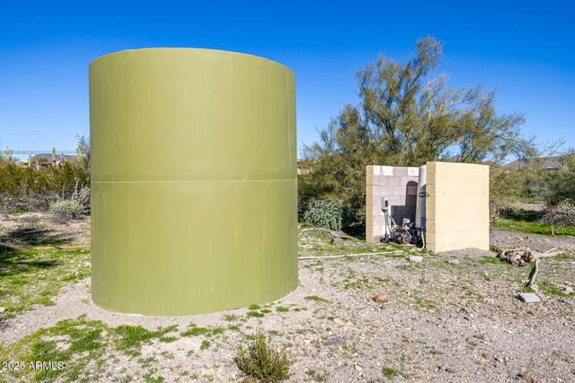 48822 N ROUGHRIDER Road, New River, AZ 85087