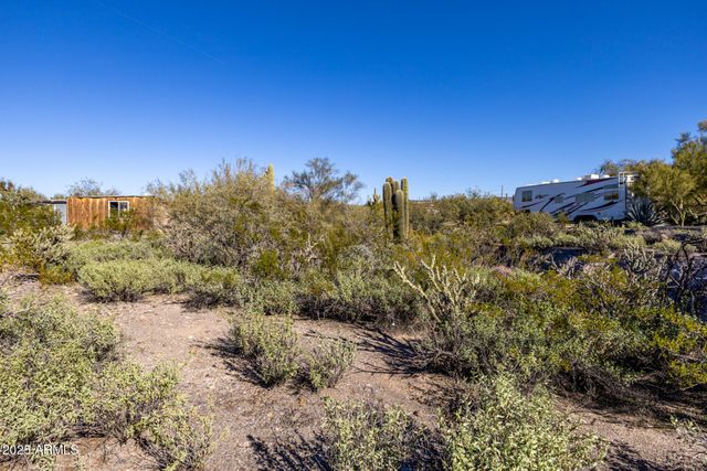 48822 N ROUGHRIDER Road, New River, AZ 85087