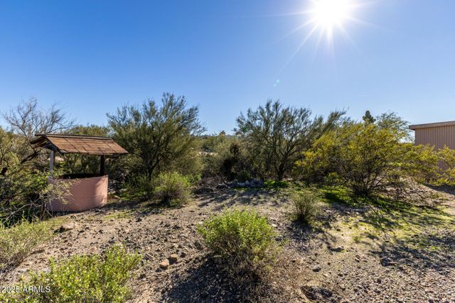 48822 N ROUGHRIDER Road, New River, AZ 85087