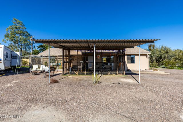 48822 N ROUGHRIDER Road, New River, AZ 85087