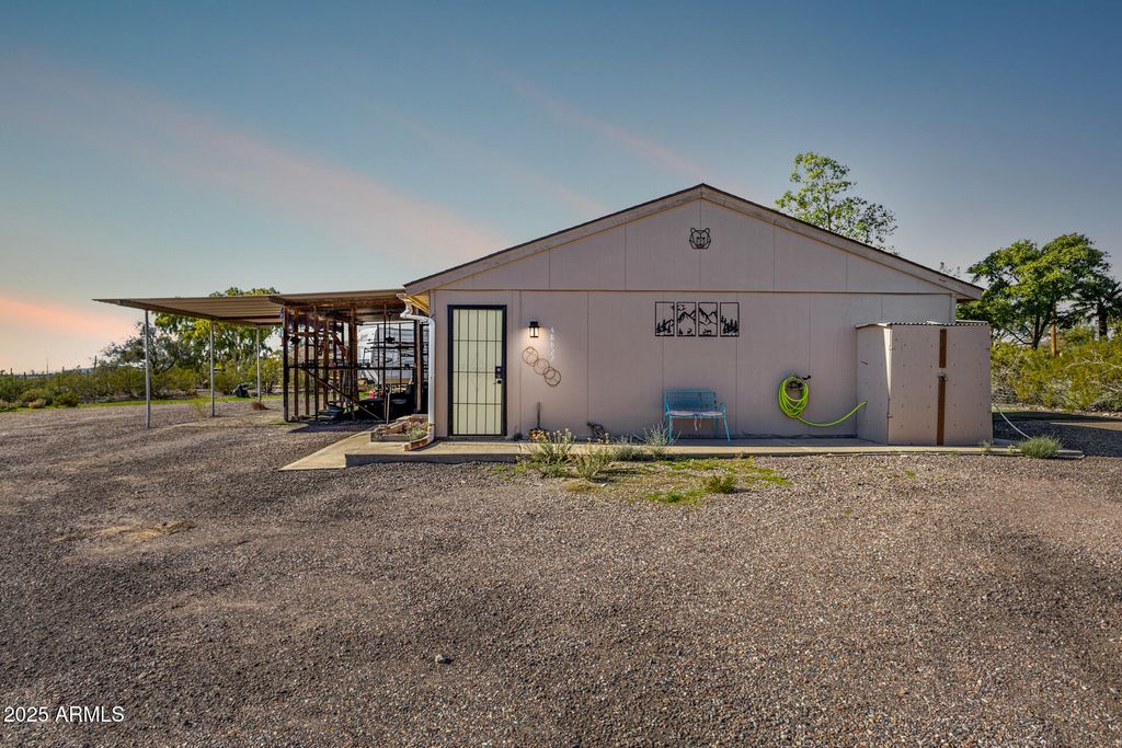 48822 N ROUGHRIDER Road, New River, AZ 85087