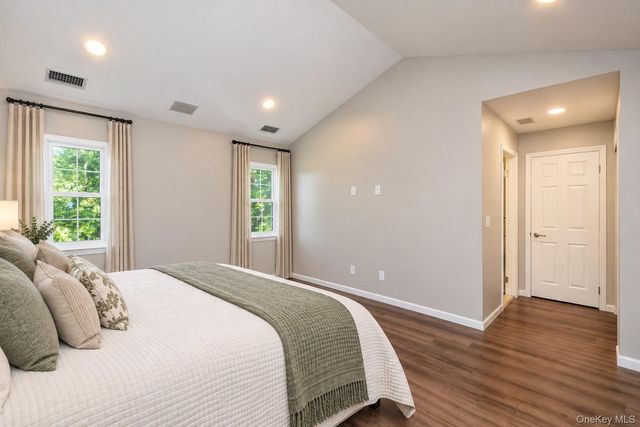3 Plantation Drive, Hauppauge, NY 11788
