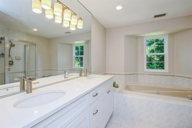 3 Plantation Drive, Hauppauge, NY 11788
