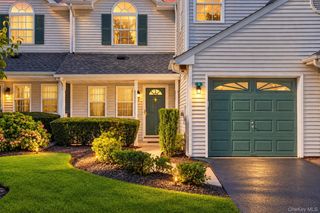 3 Plantation Drive, Hauppauge, NY 11788