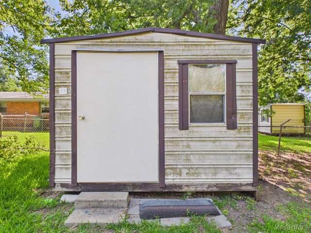 227 KINGSWOOD Road, Montgomery, AL 36108