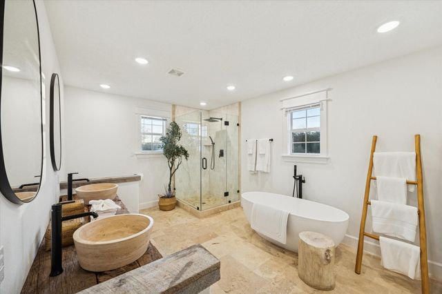 833 Fm 954, Round Top, TX 78954