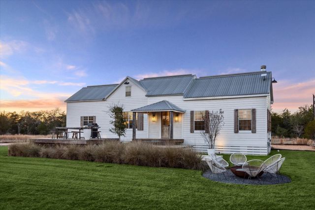 833 Fm 954, Round Top, TX 78954