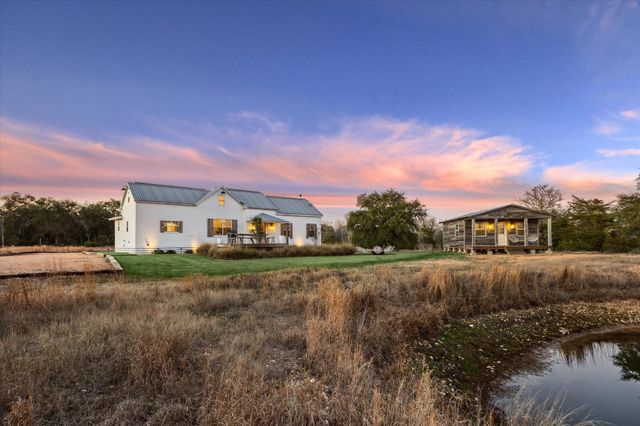 833 Fm 954, Round Top, TX 78954