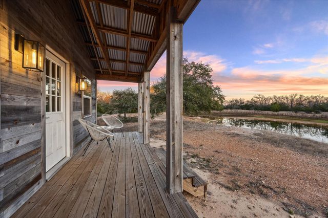 833 Fm 954, Round Top, TX 78954