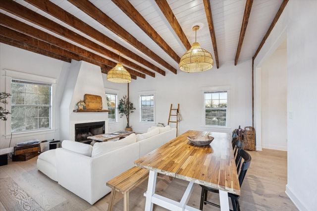 833 Fm 954, Round Top, TX 78954