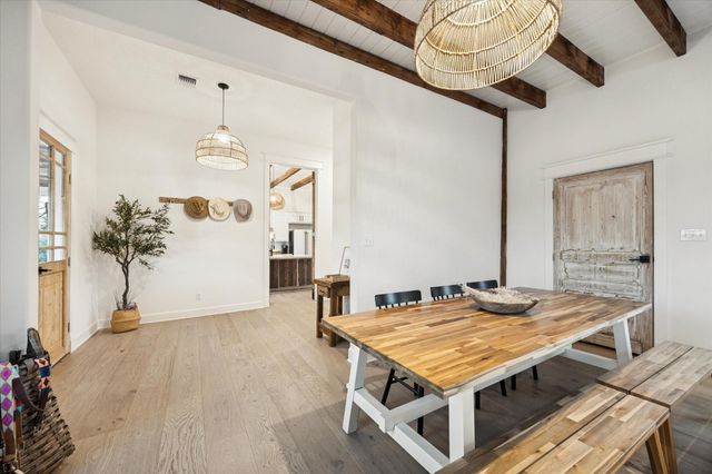 833 Fm 954, Round Top, TX 78954