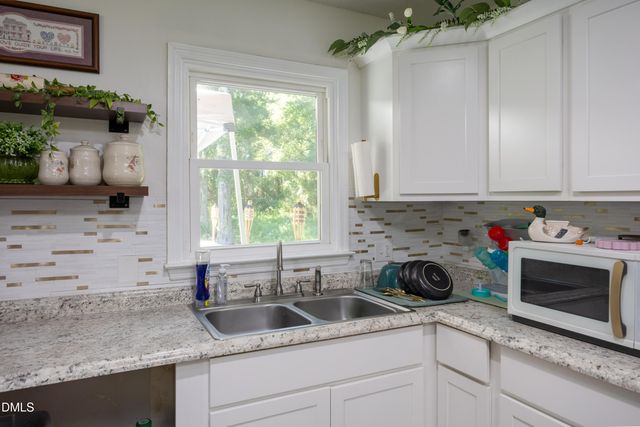 1307 W Pearsall Street, Dunn, NC 28334