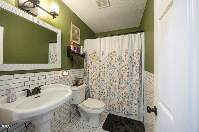 1307 W Pearsall Street, Dunn, NC 28334