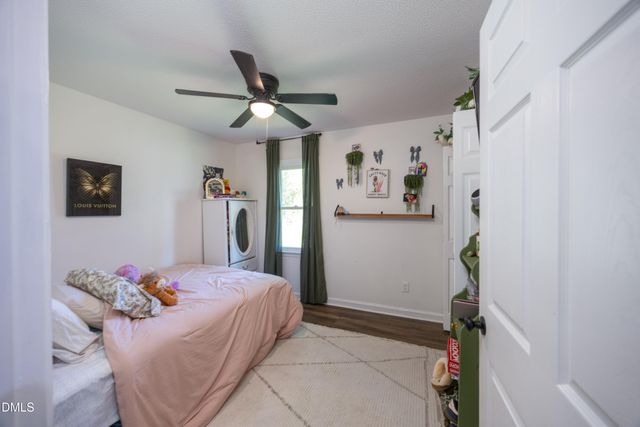 1307 W Pearsall Street, Dunn, NC 28334