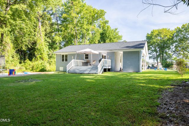 1307 W Pearsall Street, Dunn, NC 28334