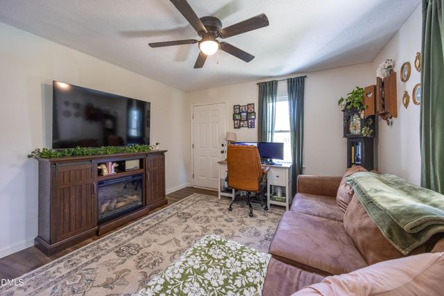1307 W Pearsall Street, Dunn, NC 28334