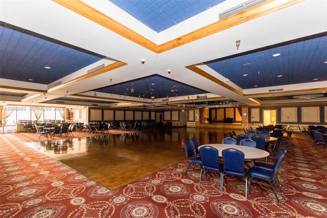 13550 SW 6th Ct 308A, Pembroke Pines, FL 33027