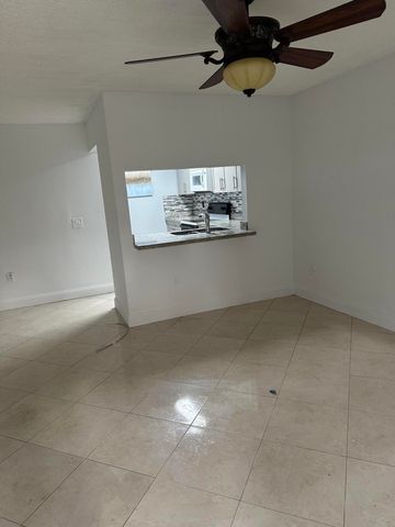 10019 NW 4TH Street 202, Pembroke Pines, FL 33024