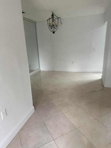 10019 NW 4TH Street 202, Pembroke Pines, FL 33024