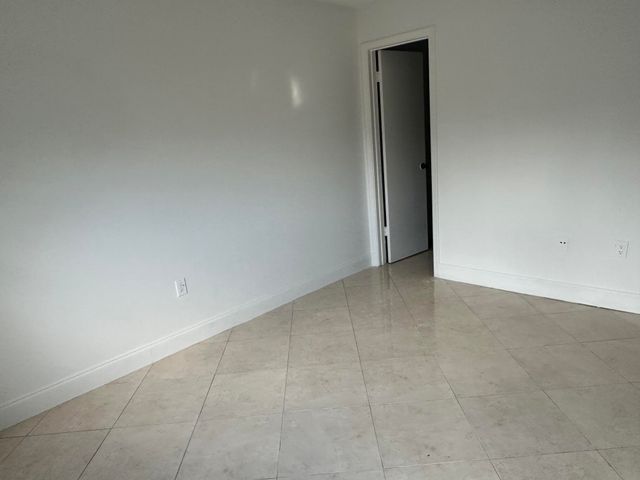 10019 NW 4TH Street 202, Pembroke Pines, FL 33024