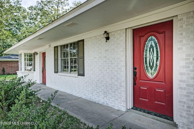 703 Franklin Drive, Clinton, MS 39056