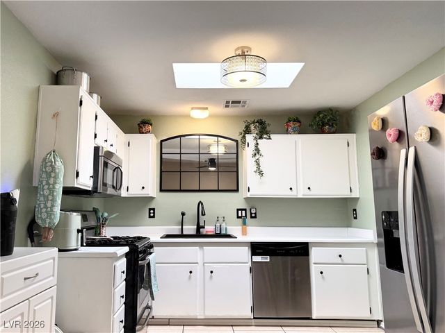 2124 Haven Hill Avenue, Las Vegas, NV 89106