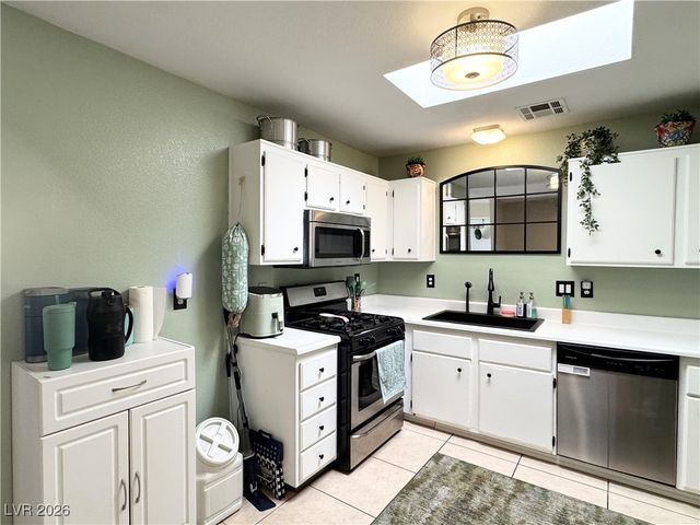 2124 Haven Hill Avenue, Las Vegas, NV 89106