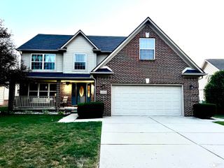 26768 pepperwood Drive, Brownstown Twp, MI 48183