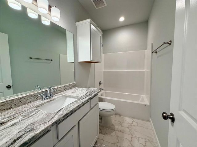 2791 Messenger Way, Bryan, TX 77803
